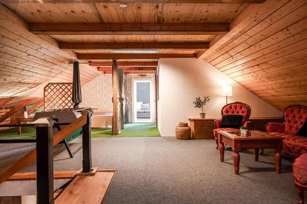 Unique Rustic Property In Skane Linderod Exterior foto